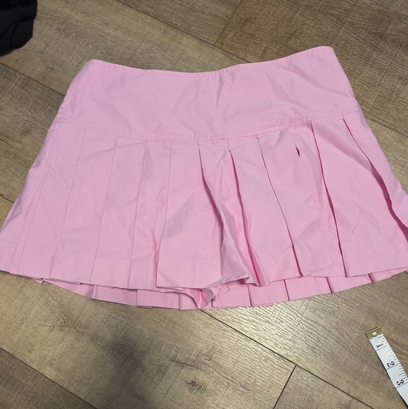 Zara ($65)Pink Pleated Mini Skort Skirt Size Medium NWT - Picture 2 of 6